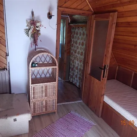 V Lese Pri Rieke Bela Chalet