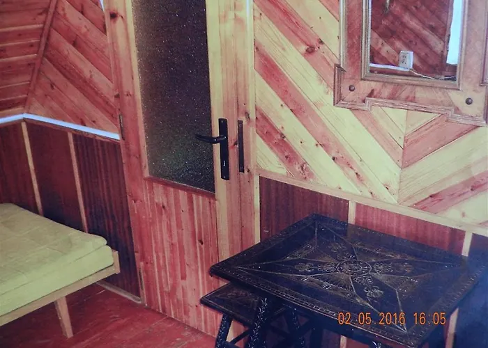 V Lese Pri Rieke Bela Chalet
