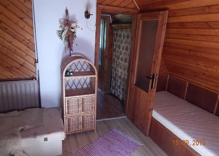 V Lese Pri Rieke Bela Chalet